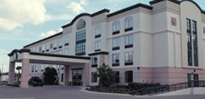 Wingate Hotel, AAC